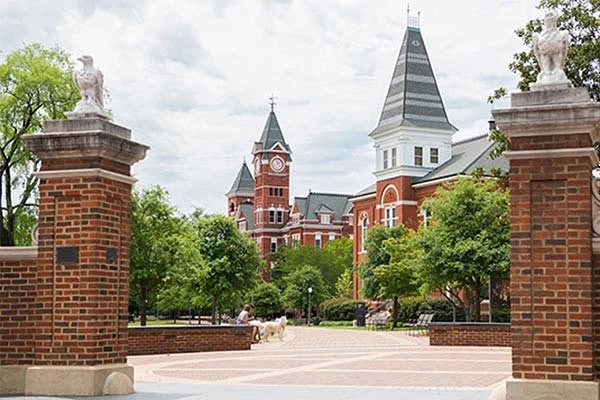 University announces international travel restrictions leading up to spring semester