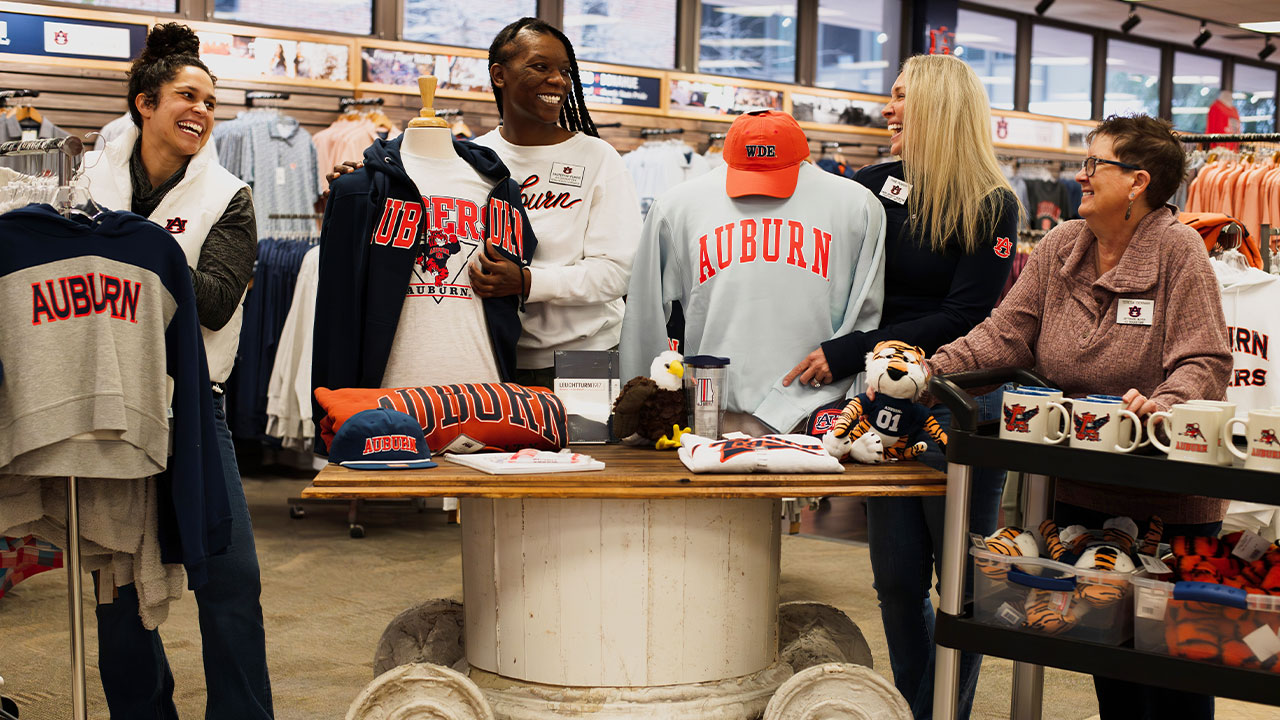 Auburn Bookstore recognized for excellence | Auburn Family Portal